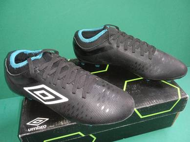 OLD STOCK_Kasut Bola Budak UMBRO size 5uk