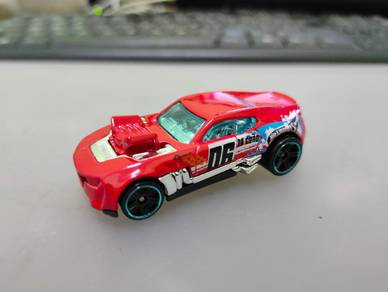 Hotwheels Red Twinduction