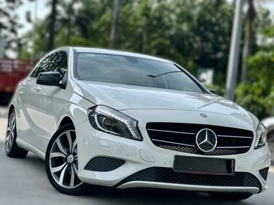 Mercedes Benz A200 200 AMG LINE (CBU) in Serdang, KUL