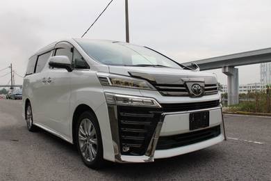 Toyota Vellfire GOLDEN EYES II in Cheras, SGR