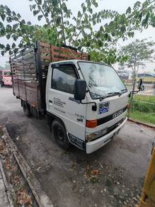 Isuzu NHR 1997