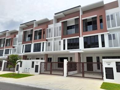 3-storey Terraced House For Sale in Setia Alam,SGR