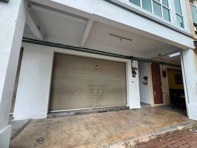 Shop lot For Rent in Cheng,MLK