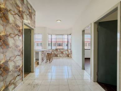 Apartment For Sale in Beverly Hills 1