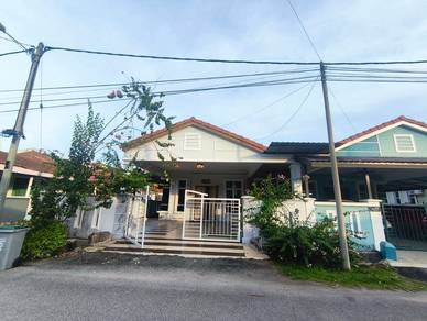 Semi-Detached House For Sale in Durian Tunggal,MLK