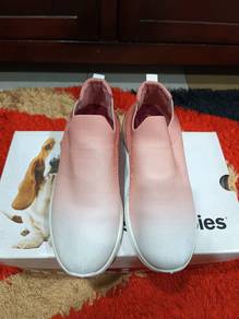 LARRIE woman casual shoe