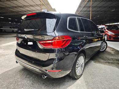 2015 BMW 220i 20i GRAN TOURER (LUXURY)
