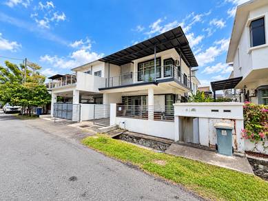 Semi-Detached House For Sale in Bandar Saujana Putra,SGR