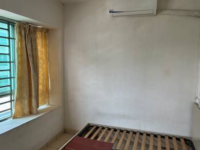 Apartment For Sale in University Condo Apartments 2