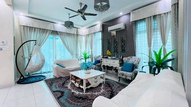 Semi-Detached House For Sale in Shah Alam,SGR