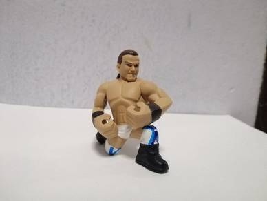 2011 WWE Drew Mclntyre Figurine 1