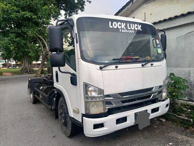 Isuzu npr roro