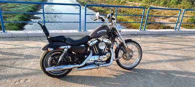 Harley-Davidson Seventy-Two