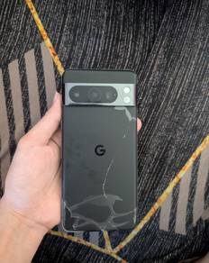 Pixel 8 Pro (backglass crack)