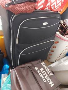 samsonite 28" luggage 