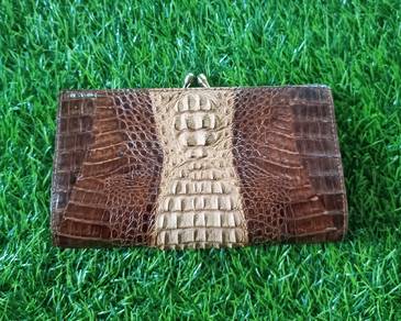 Crocskin leather wallet Dompet kulit buaya