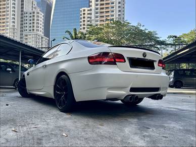 BMW 323i 23i (CBU) in Shah Alam, SGR
