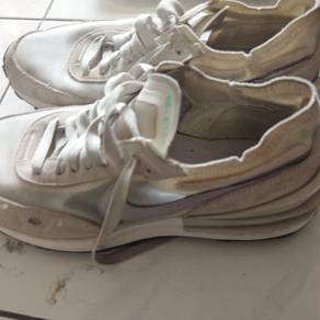 jualan kasut clear rumah