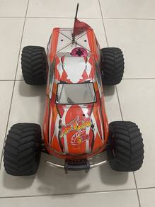 rc truck 1/8 nitro thunder tiger s50