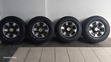 Spec=
Rim 15 x 8.5 jj et -10 jenama vacious..