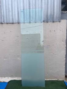 Y67BF Panel Kaca 12mm 78 x  259 cm Tempered Glass