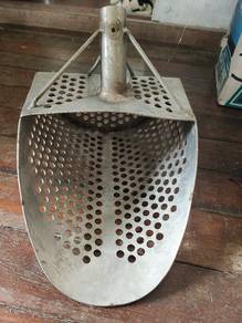 MD sand scoop