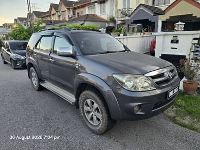 Toyota Fortuner V in Bandar Sunway, SGR