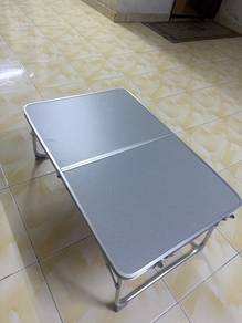 Meja Kecil
