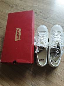 Levi's white colors shoe
