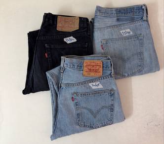 Levi’s 501 sz 32 Combo:….
