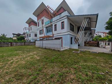 Semi-Detached House For Rent in Shah Alam,SGR