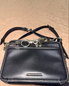 beg charles and keith