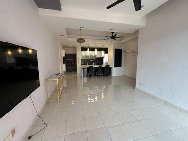 Condominium For Rent in Greenview Residence