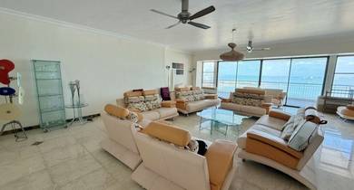 Condominium For Sale in The Regency (Persiaran Gurney)