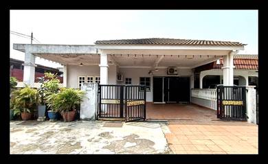 1.5-storey Terraced House For Sale in Keramat,KUL