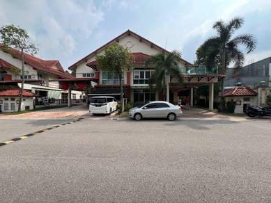Semi-Detached House For Sale in Shah Alam,SGR
