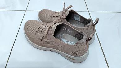 Skechers Arch Fit Refine 2.0 (Colour: Taupe)