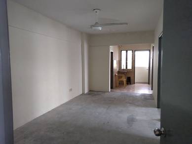 Flat For Sale in Taman Industri Lembah Jaya