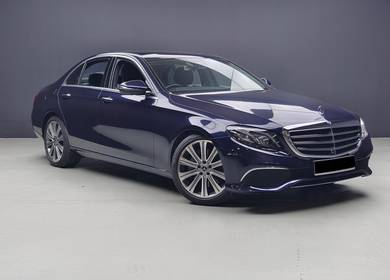 Mercedes Benz E300 300 EXCLUSIVE in Cheras, KUL