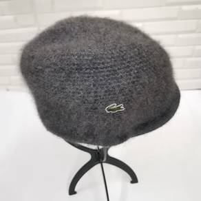 LACOSTE Flat Cap in Charcoal