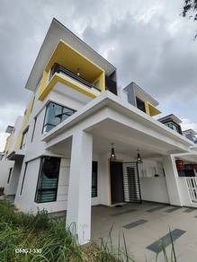 Semi-Detached House For Sale in Setia Alam,SGR