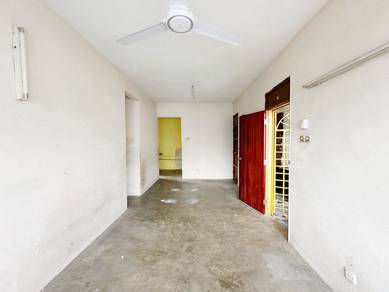 Flat For Sale in Taman Megah Ria