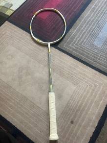 Raket Badminton