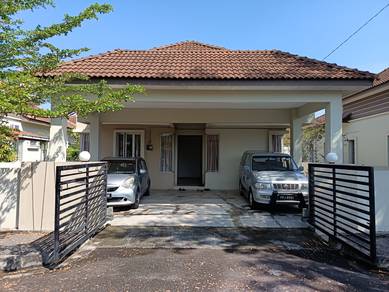 Bungalow House For Sale in Bukit Minyak,PNG