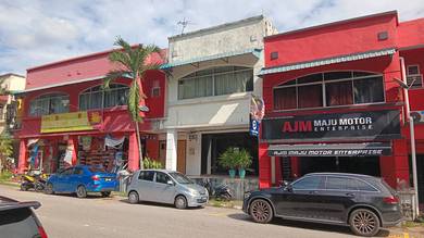 Room in Ayer Keroh, MLK