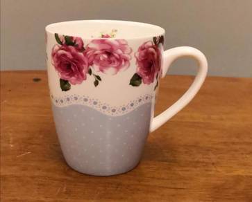 blue white mug