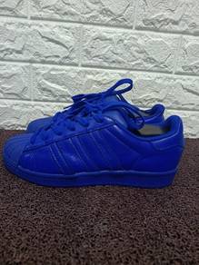 Uk5 Adidas Superstar Pharell William