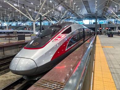 Jakarta - Bandung Speed Train tour 5h4m