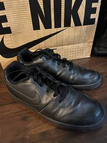 NIKE EBERNON Low Black Like New