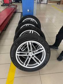 19” Michelin Pilot Sport 4 SUV Macan tires & rims